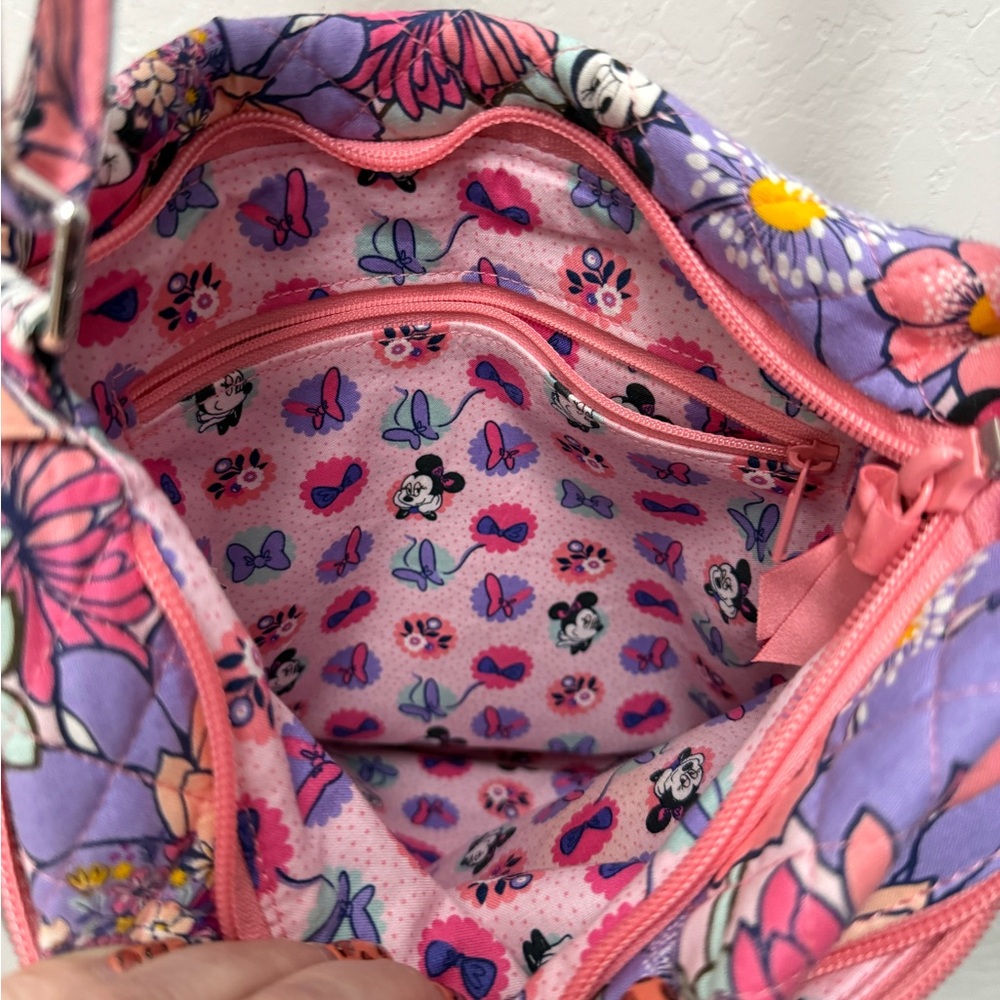 Vera Bradley Minnie Mouse Garden Party Triple Zip Hipster Crossbody Bag. EUC - Picture 4 of 5